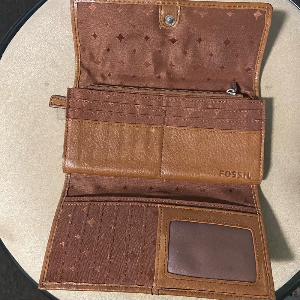 Fossil Tan Leather Wallet with ID Window - Picture 3 of 4